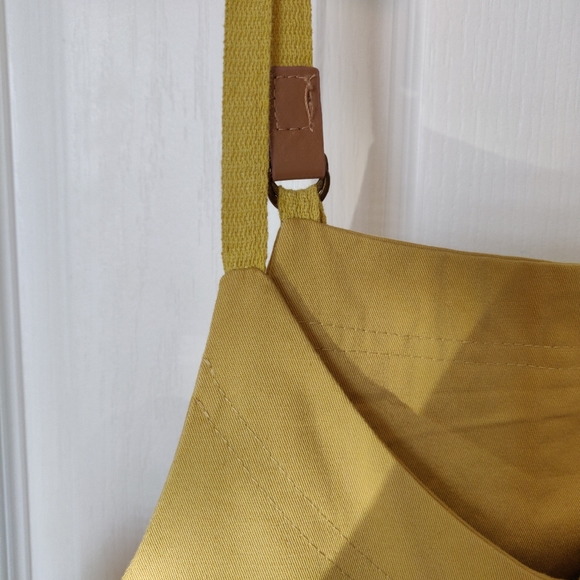 🌠2/$35🌠 NWOT Yellow Overall Romper Shorts - Picture 3 of 7